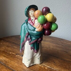 Royal Doulton HN583 “The Balloon Seller” Figurine